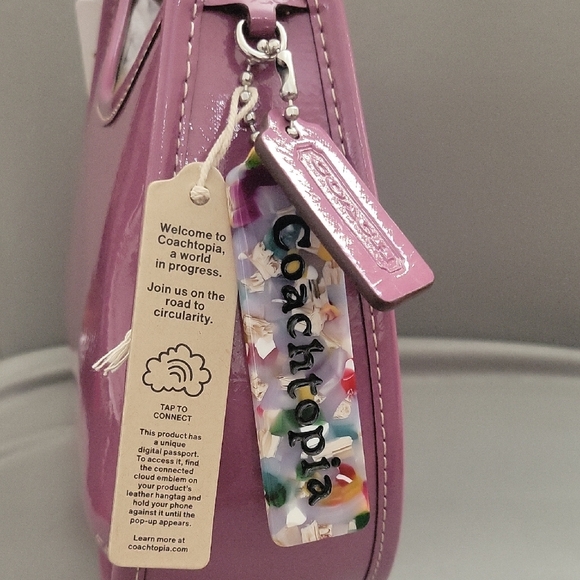 Sold. Coachtopia Ergo - Picture 2 of 6